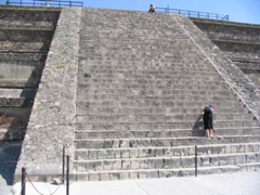 TEOTIHUACAN - 208