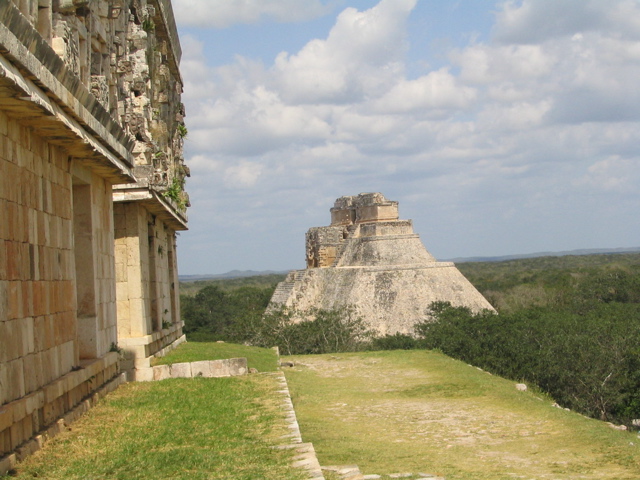 uxmal - 250